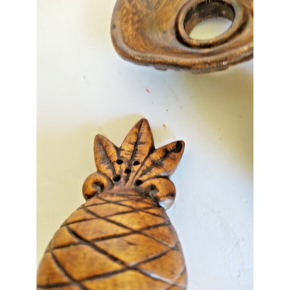 Treasure Craft Souvenir Pineapples Salt and Pepper Shaker Set - Picture 8 of 10